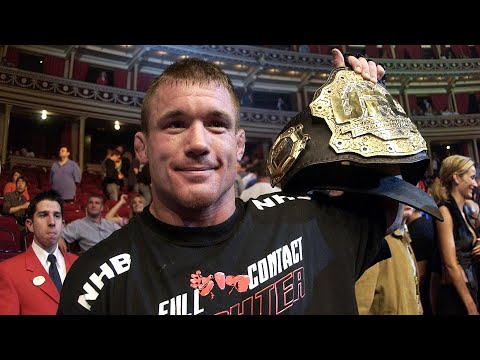 The Octagon Lands in London For the First Time | Moment in UFC History