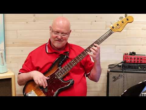Real Bass Lessons 182 - Building Stamina and Hand Posture with Jamerson Language