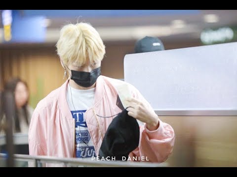 180122 Kang Daniel at 입국 INC airport - Wanna One