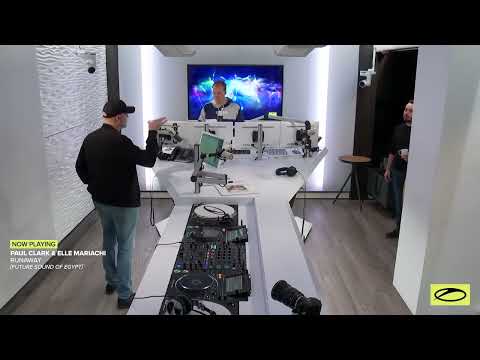 Paul Clark & Elle Mariachi - Runaway (Played by Aly & Fila on ASOT Radio)