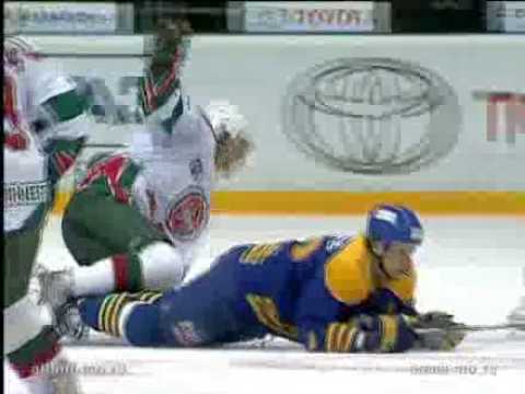 Ray Emery vs Dubilevitch russian hockey