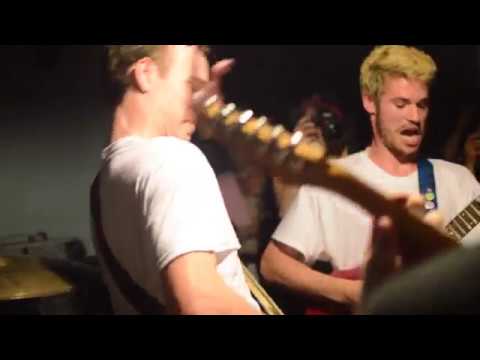 Mom Jeans. - "Edward 40hands" - Live at The Barn