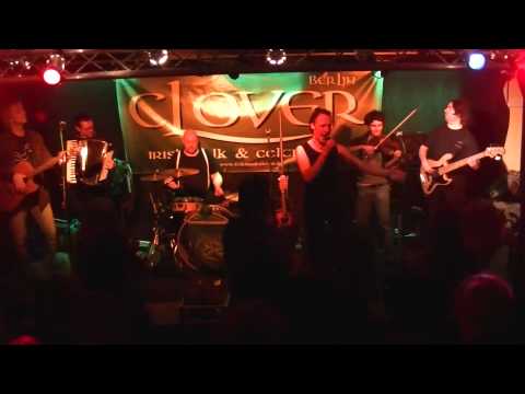 The parting glass und Captain Byng.  Finale der Folkband Clover in der "Kiste Hellersdorf"