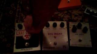 Video thumbnail for EHX vintage Big Muff BM3, Ram's Head, Triangle Muff (BC239C, FS36999, 2N5133) by Vintage Stompboxes
