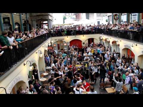 Flash Mob Covent Garden in London