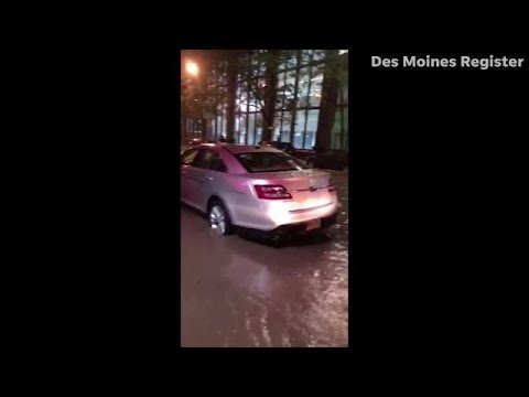 Raw video: Flash flooding on Locust Street in downtown Des Moines
