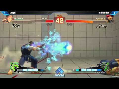 SSF4 AE EVO 2013 SEMIFINALS Laugh (RYU) vs Infiltration (AKUMA)
