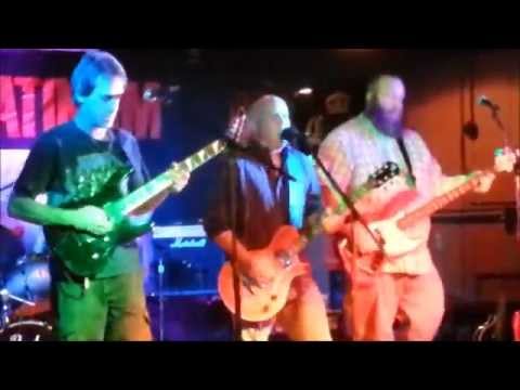 Double Platinum performing Makin Love