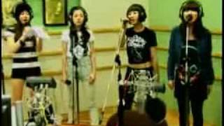 2NE1 Say goodbye by Chris Brown on KBS CoolFM