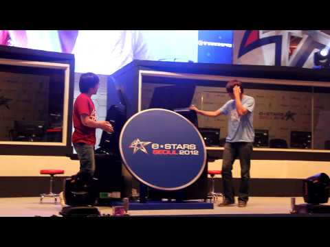 Tekken Tag Tournament 2 auf den e-Stars 2012 - Knee vs. Holeman