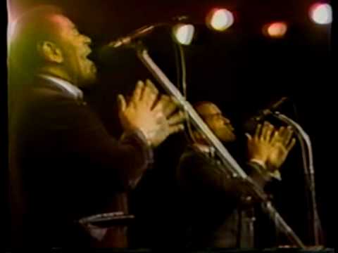 Dizzy Gillespie+ Jon Hendricks SCAT + mouth harp 1980.mpg