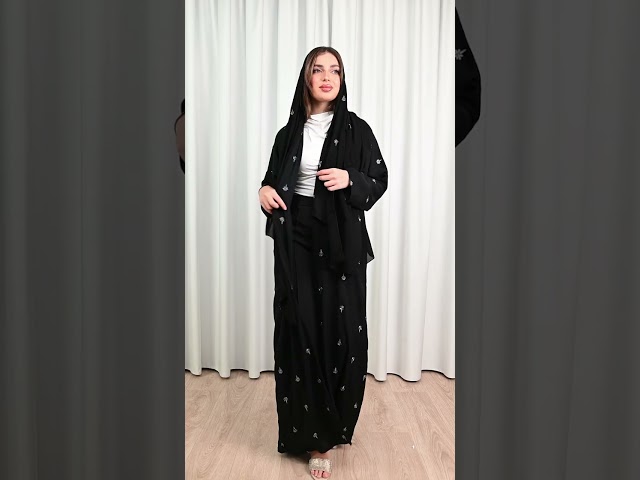 عباية كريب أرماني بتطريز فضي