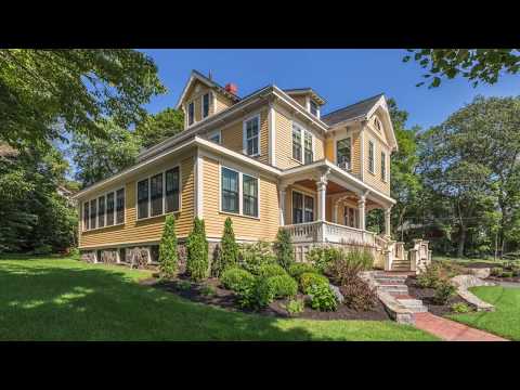 76 Vinton St, Melrose MA - Lisa Howitt - Tel 617-957-0521