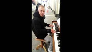Jerry Lee Lewis &amp; Little Richard on a public piano @Train Station