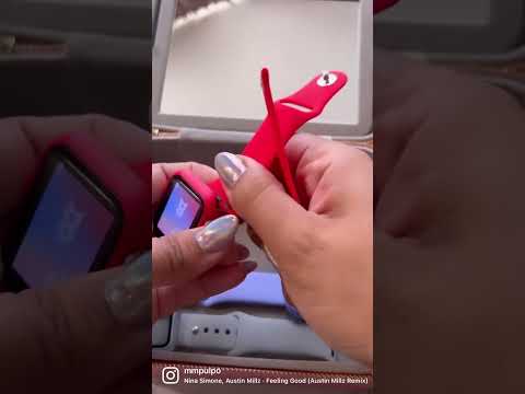 thumbnail video image 2 of Case para apple watch, protector lateral de pantalla luminoso en la oscuridad., 2 of 6