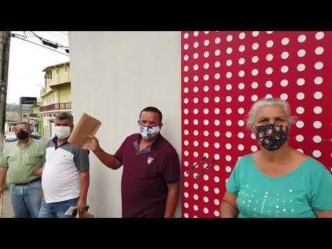 Fila de Candidatos nos bancos de Juquitiba.