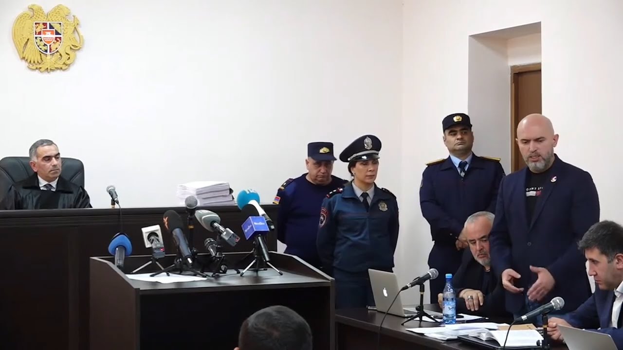 Ձեր վերաբերմունքը, Ձեր հեգնանքն իմ հանդեպ վիրավորական է. գնացեք էս գործից