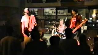 House Of Large Sizes - 2001-05-26 - Duffy&#39;s - Lincoln, NE
