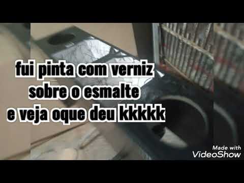 Fui pintar as caixas de verniz pu sobre o esmalte sintético e olha oque deu...