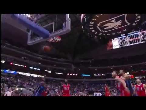 Dirk Nowitzki Pours in 31 Points Vs. the Clippers