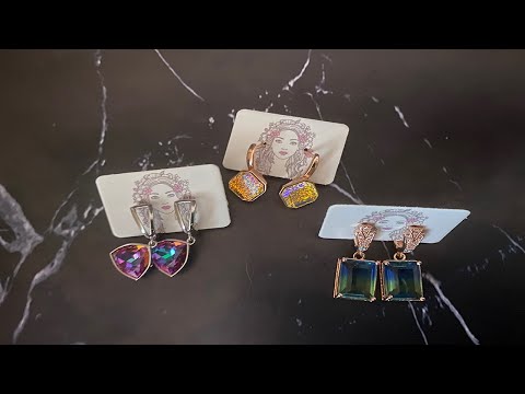 Серьги Треугольник с камнем Сваровски. Английская застежка. Медзолото. - фото 2 - id-p1787562910