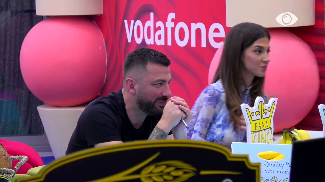 “Nuk më pëlqejnë komentet që thua lart e poshtë”/ Rizarta debaton me Kelly-n