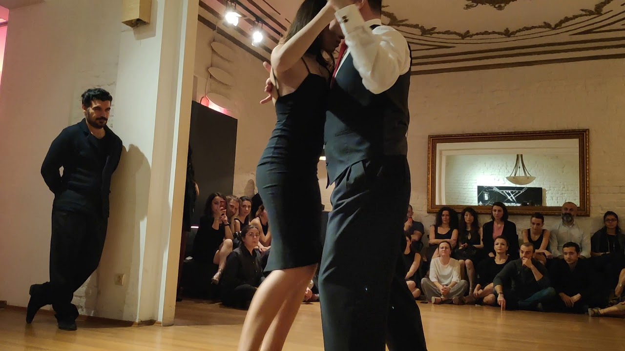 Salih Türer & Ezgi Sabahat Ülgen_ Fulvio Salamanca - Armando Guerrico - BOMBONCITO