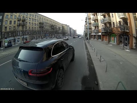 MUS-678 Telcsizés centizés - Close pass and on phone