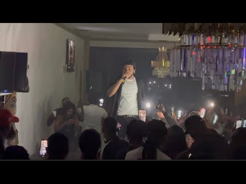 We went out last night and this is happened #denoc￼razy