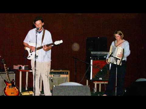 2001-02-04 King's Arms, Auckland, New Zealand - Neutral Milk Hotel (Live)