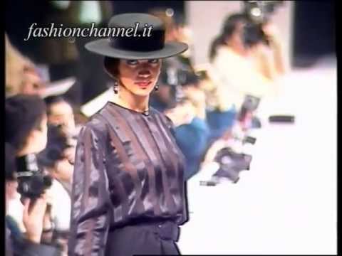 "Rocco Barocco" Autumn Winter 1991 1992 Milan 1 of 3 pret a porter woman by FashionChannel