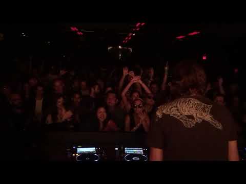 Hernan Cattaneo playing Tim Penner  - Lost Again (Dimuth K Remix) @ CODA, Toronto, | 01.09.2017.