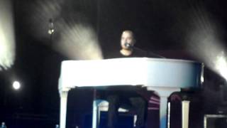 Mike Posner Falling  Live Six Flags New England