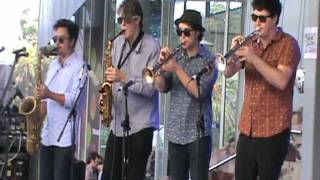 Saskwatch - Strange Things (Live at Federation Square)