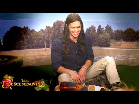 Descendants 2 (Behind the Scenes 'Dogscendants - BooBoo Stewart')