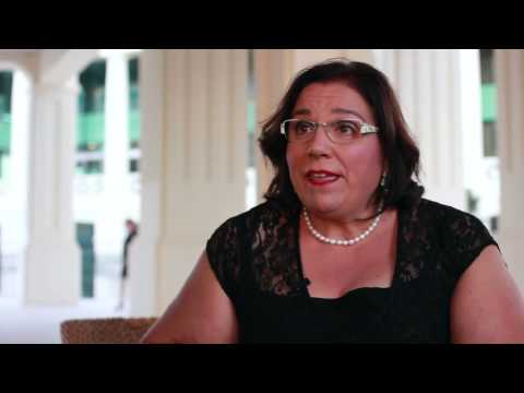 MUJERES EMPRENDEDORAS: REYES MART�