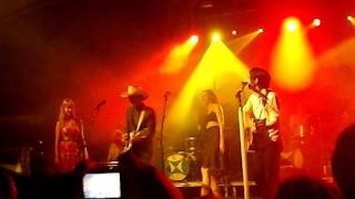 Bright Eyes and Gillian Welch perform "Wrecking Ball" at Stubb's in Austin, 9/17/11