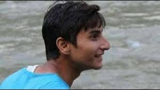 Boy Died After Jumping In River Jehlum 20 years old Ali swimming for a mobile phone video