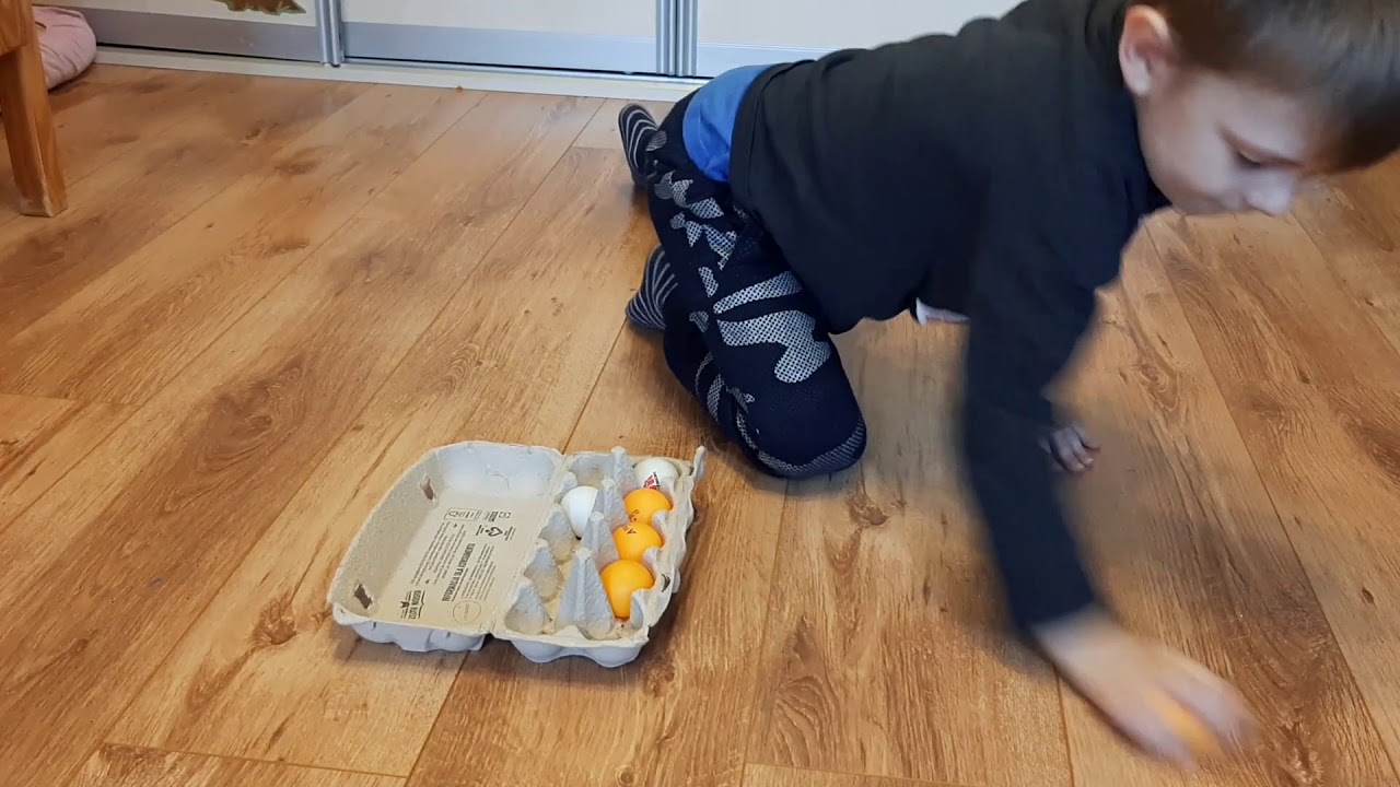 Zabawy z piłeczkami  do ping ponga