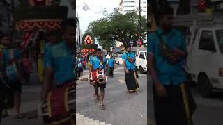 Download lagu Atha nee vantha neram song by Sree maha mariamman munieswaran urumi melam at #Muar Murugan temple... mp3