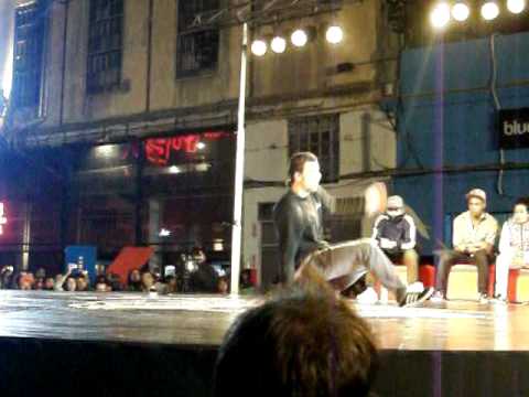 Red Bull BC One Cypher Bs As Argentina 2012 (Bboy Aries vs Bboy Johny Breaker )