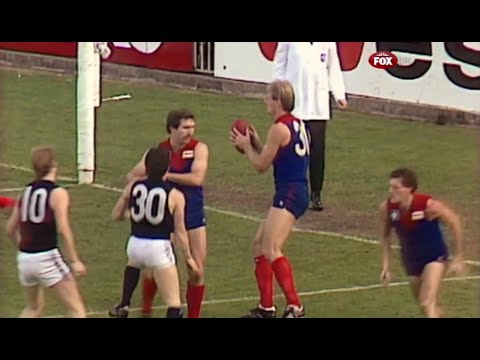 Peter Moore - Melbourne Demons - 1983-1987 - Open Mike - AFL - Collingwood