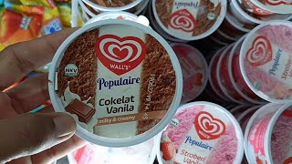 Drama of buying Walls ice cream with strawberry and chocolate flavors at Indomaret ⁉️ l like ice ...