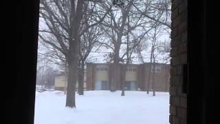 preview picture of video 'Snow blowing before the wind starts, Fort Wayne Indiana'