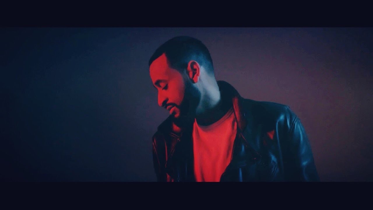 Locksmith – ”Neck Pillow”