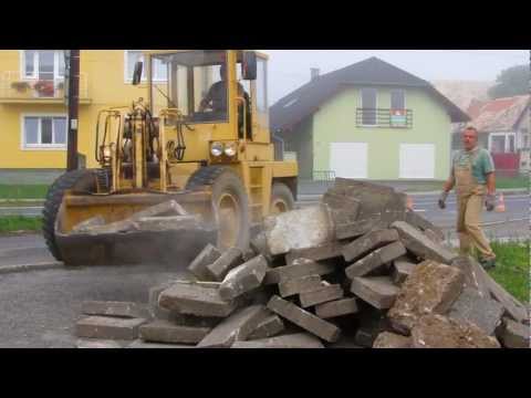 Dobrá Niva - stavebné práce v obci august 2011