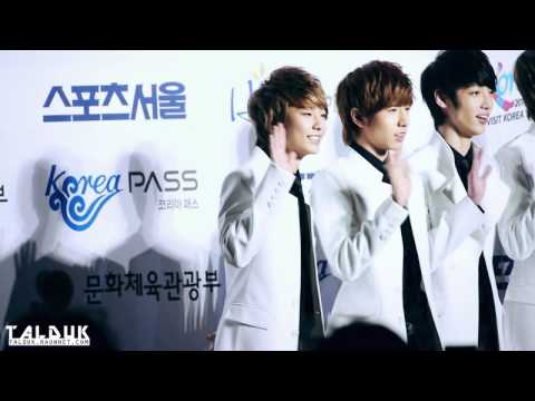 [FANCAM]120119 Boyfriend at SMA - Red Carpet Jeongmin Minwoo and Kwangmin focus