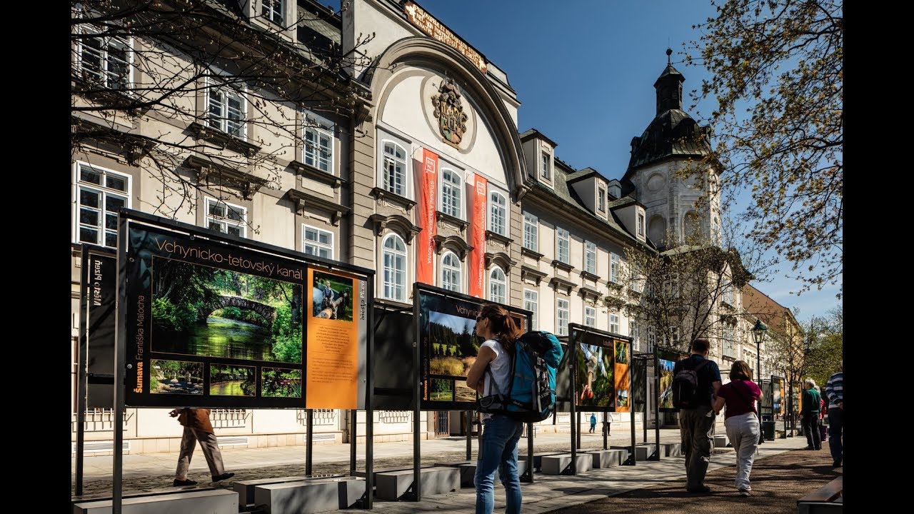 Vernisáž výstavy Šumava Františka Malocha, 3. dubna 2018, Smetanovy sady, Plzeň.