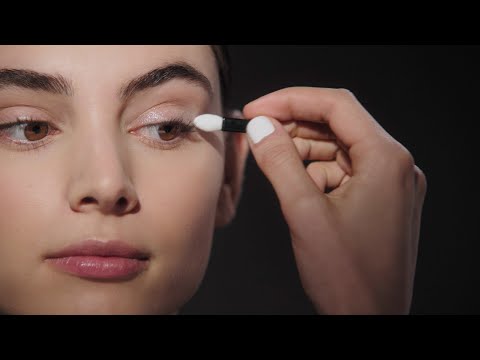 How to Apply Your Ombre Première Top Coat Carte Blanche – CHANEL Makeup Tutorials