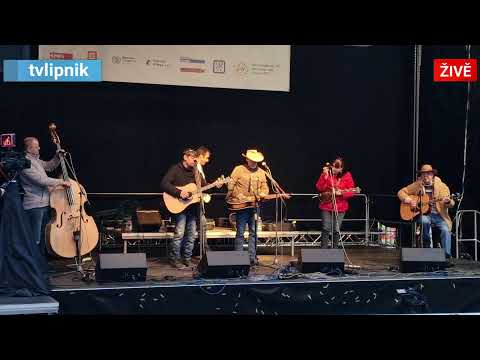 FREĎÁCI - vystoupení country kapely - Přerov, náměstí TGM - 31.12.2022 - ŽIVĚ